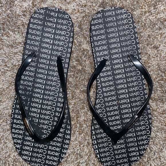 Michael Kors, Kate Spade & more brands - Picture 7 of 12